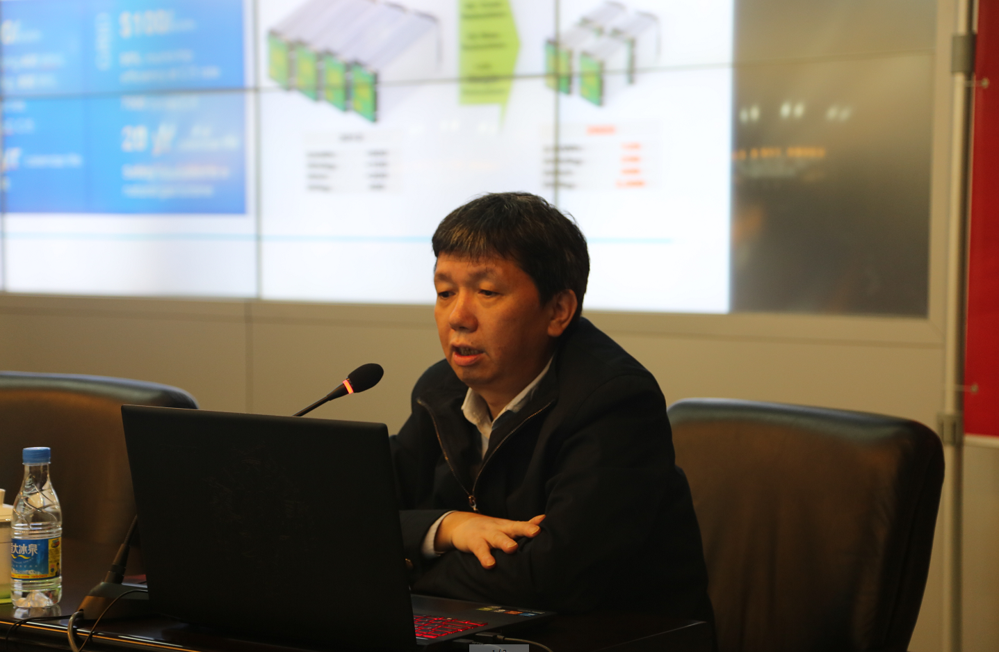 公司舉辦“謀創(chuàng)新，求發(fā)展”高端學(xué)術(shù)論壇